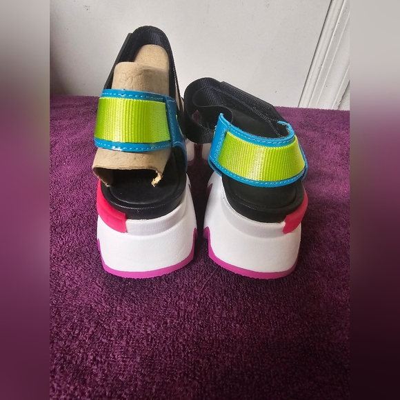 STRAPY WEDGE SOREL SANDAL - Picture 4 of 6